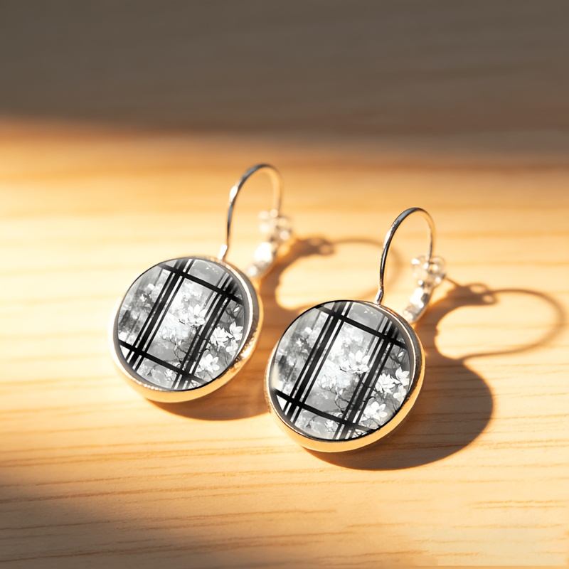 2pc Elegant White French-style Hook Earrings with Mandala Pattern